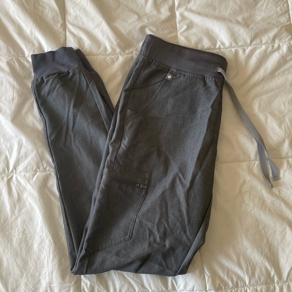 Figs Tall Joggers - Picture 1 of 2